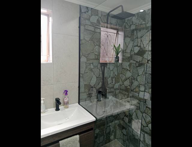 3 BEDROOM HOUSE FOR SALE IN NEWHOLME